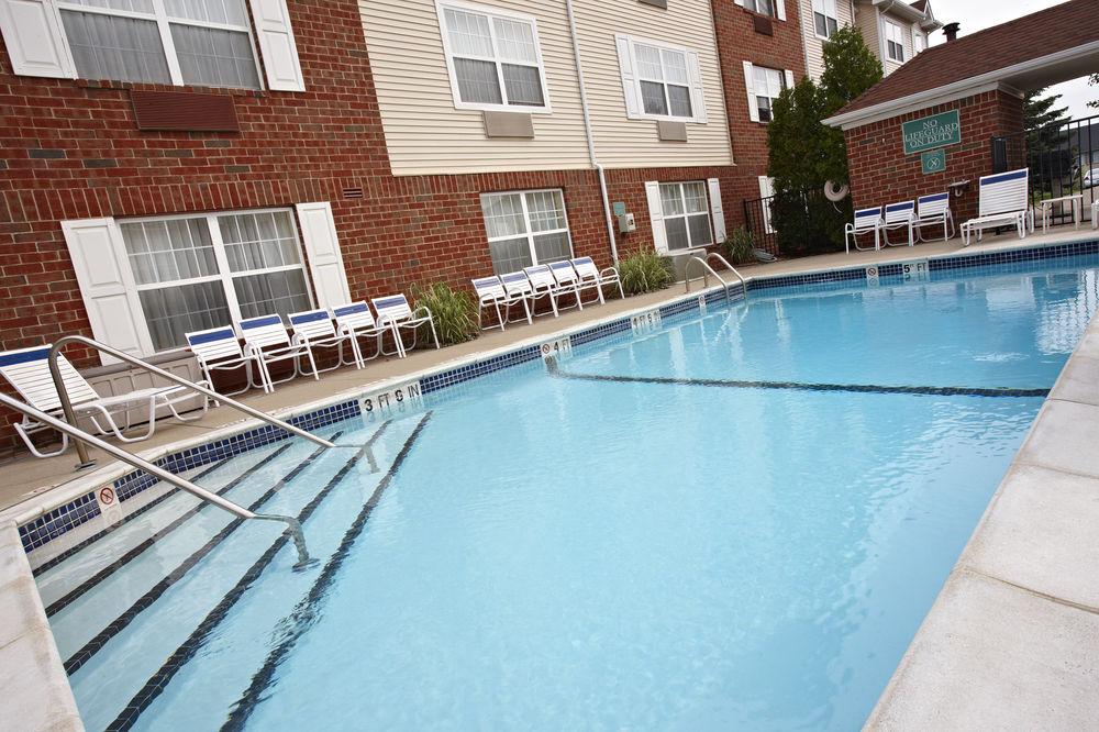 Towneplace Suites By Marriott Detroit Livonia Zewnętrze zdjęcie
