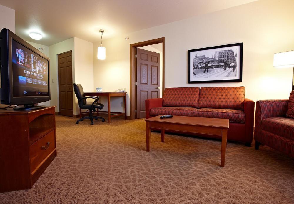 Towneplace Suites By Marriott Detroit Livonia Zewnętrze zdjęcie