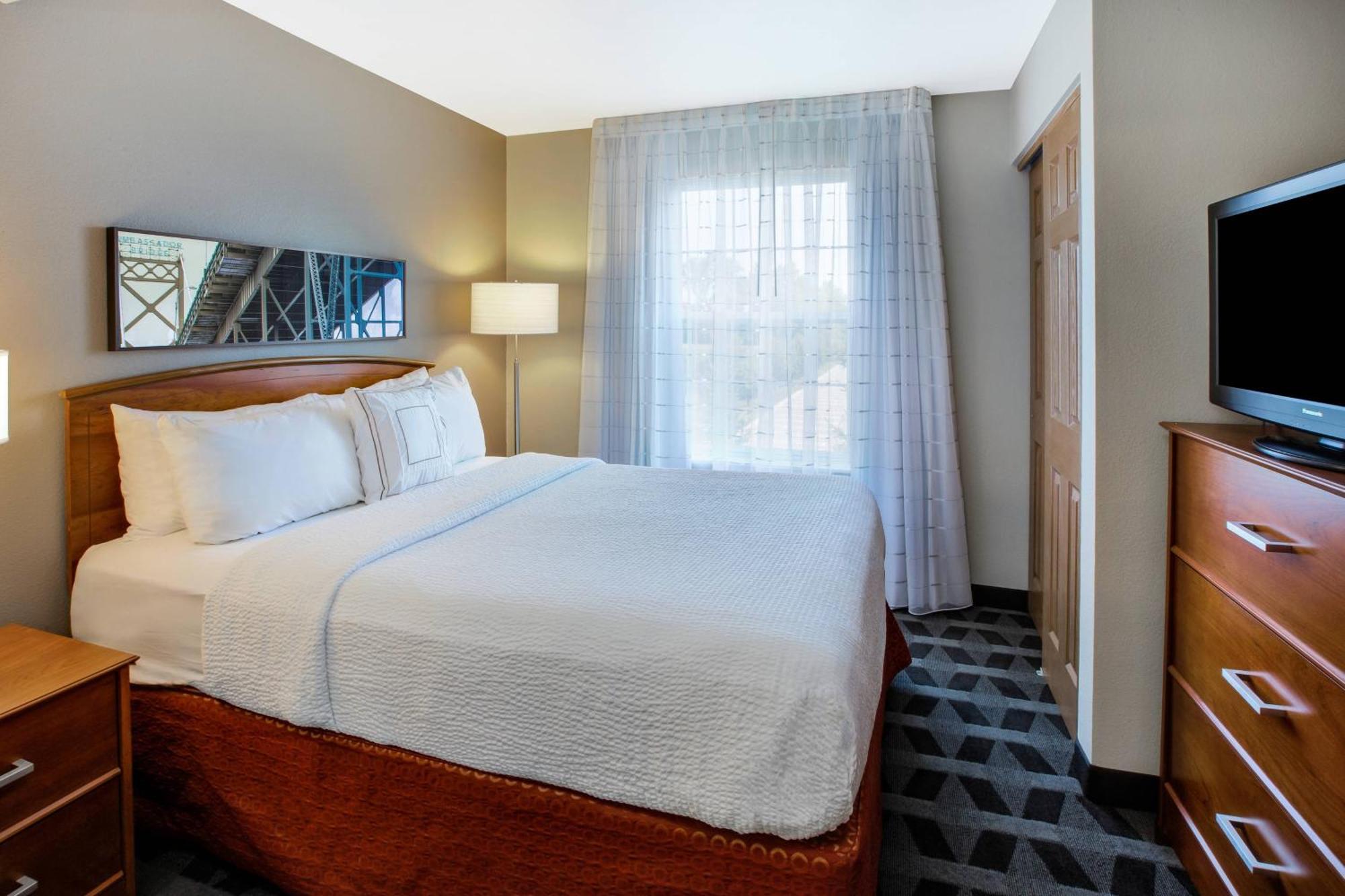Towneplace Suites By Marriott Detroit Livonia Zewnętrze zdjęcie