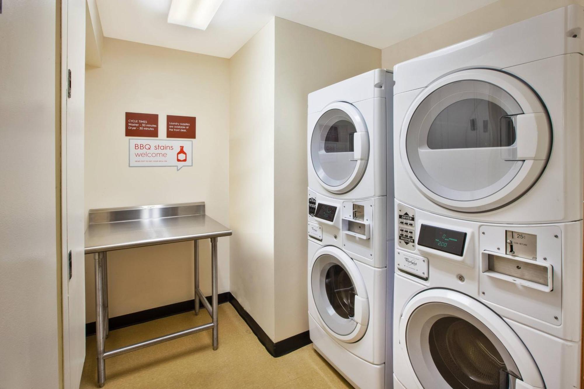 Towneplace Suites By Marriott Detroit Livonia Zewnętrze zdjęcie