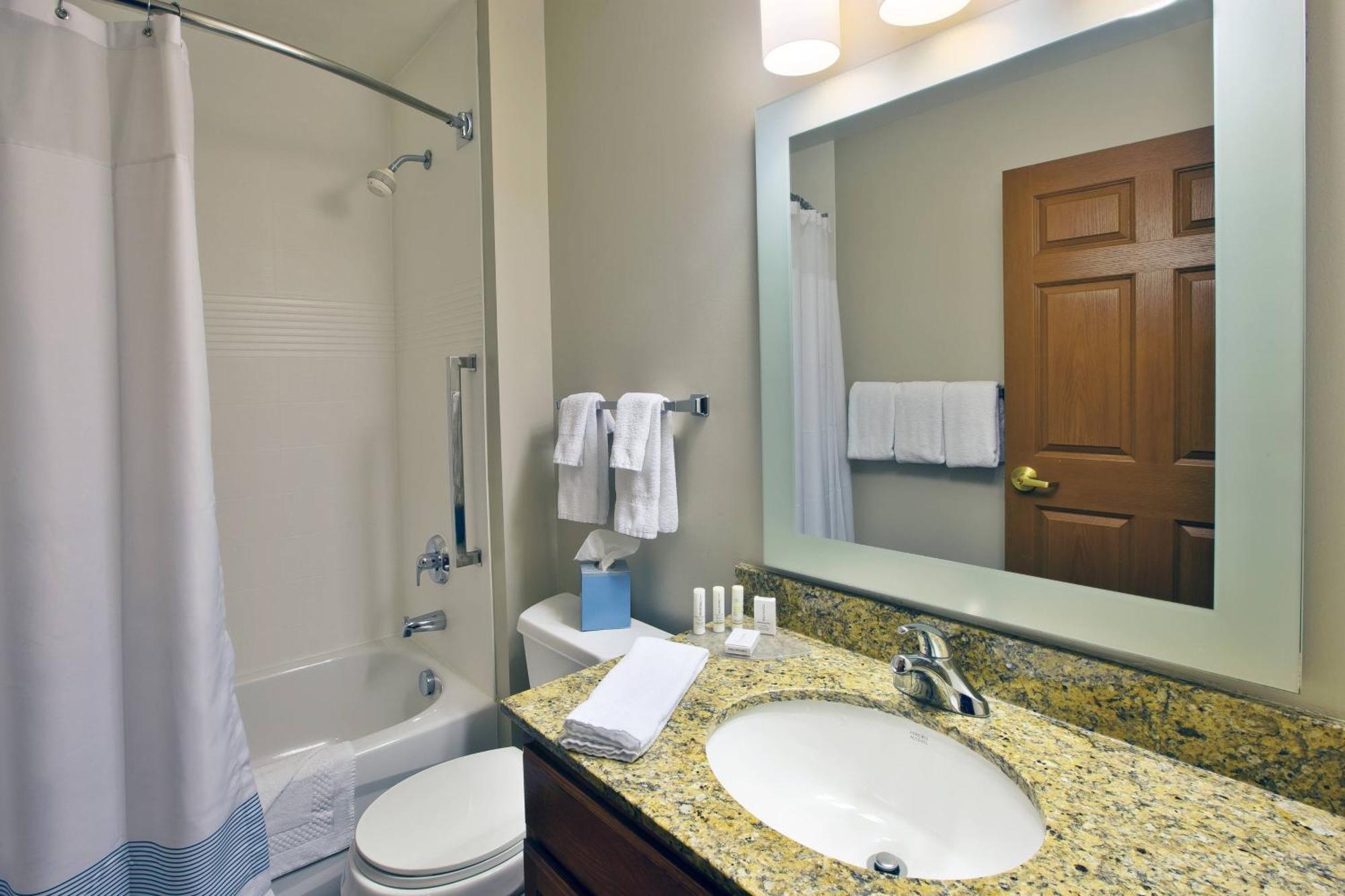 Towneplace Suites By Marriott Detroit Livonia Zewnętrze zdjęcie