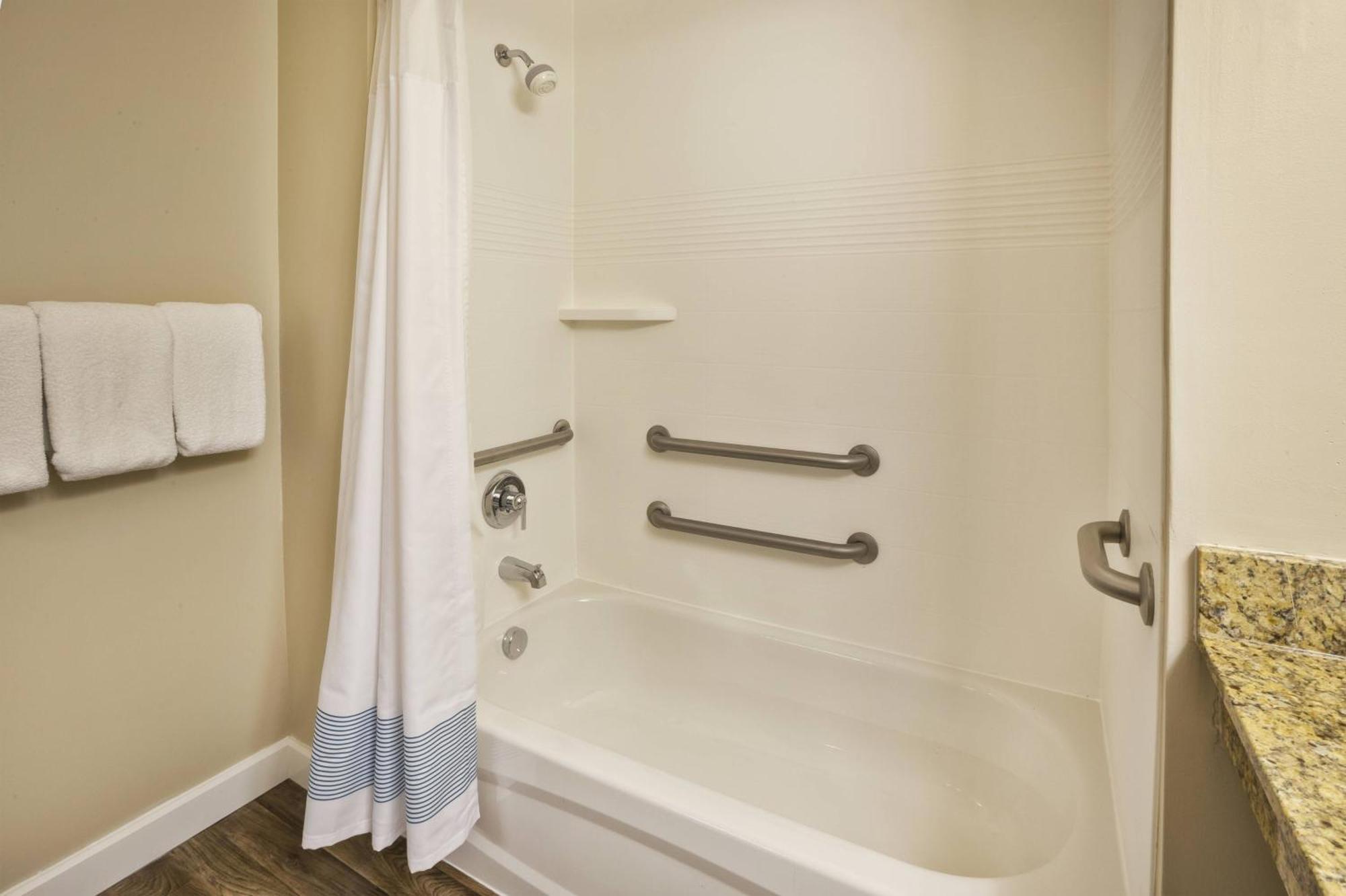 Towneplace Suites By Marriott Detroit Livonia Zewnętrze zdjęcie